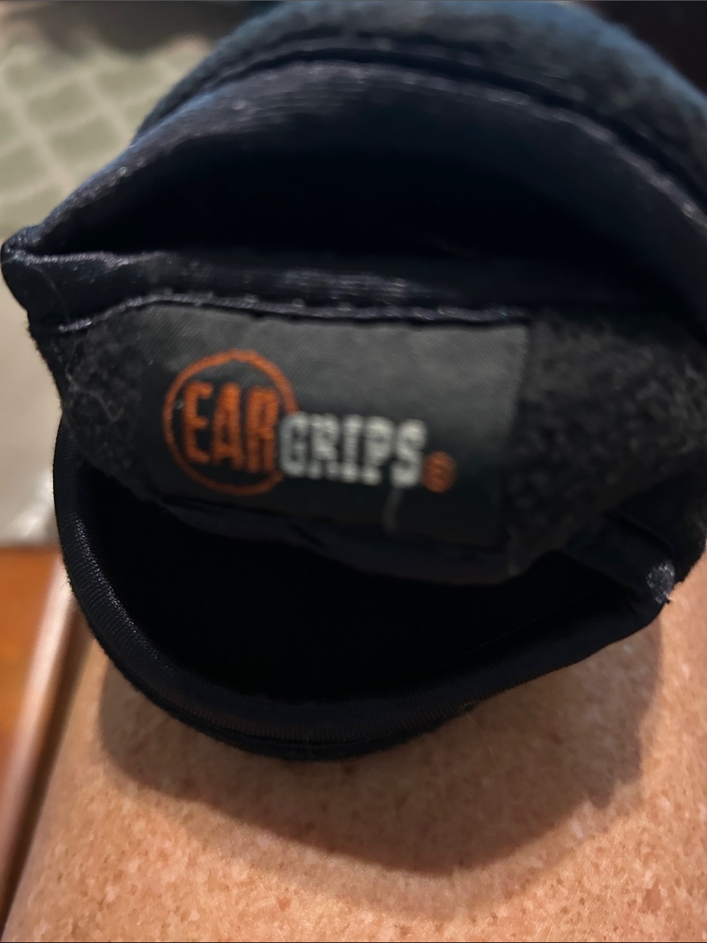 EAR GRIPS Black Ear Warmers